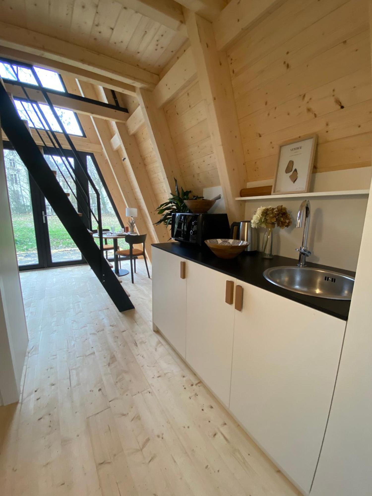 Les-Trois-Moutiers Ecolodges De Reve Dans Un Chateau De Conte De Fees מראה חיצוני תמונה