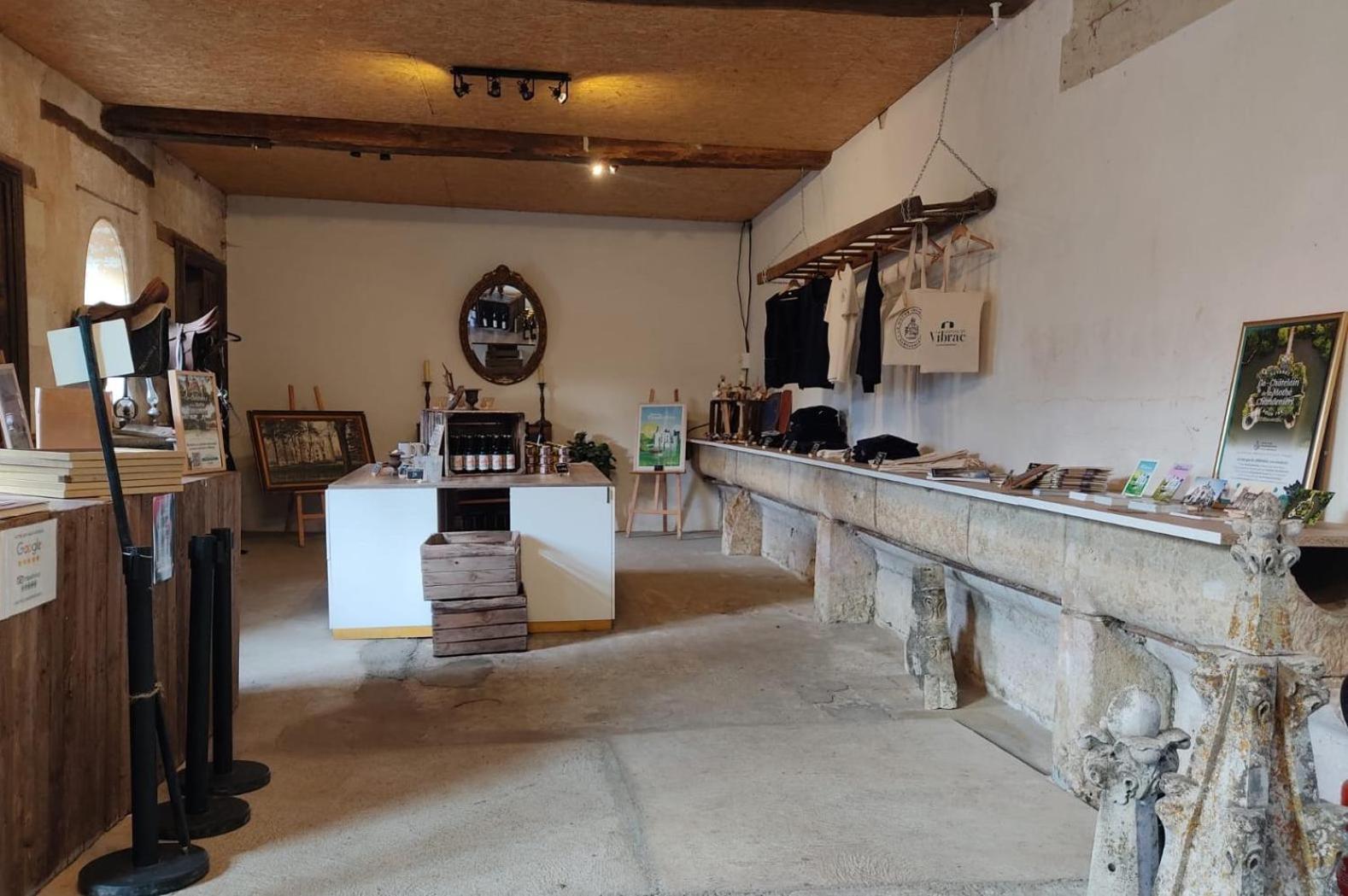Les-Trois-Moutiers Ecolodges De Reve Dans Un Chateau De Conte De Fees מראה חיצוני תמונה