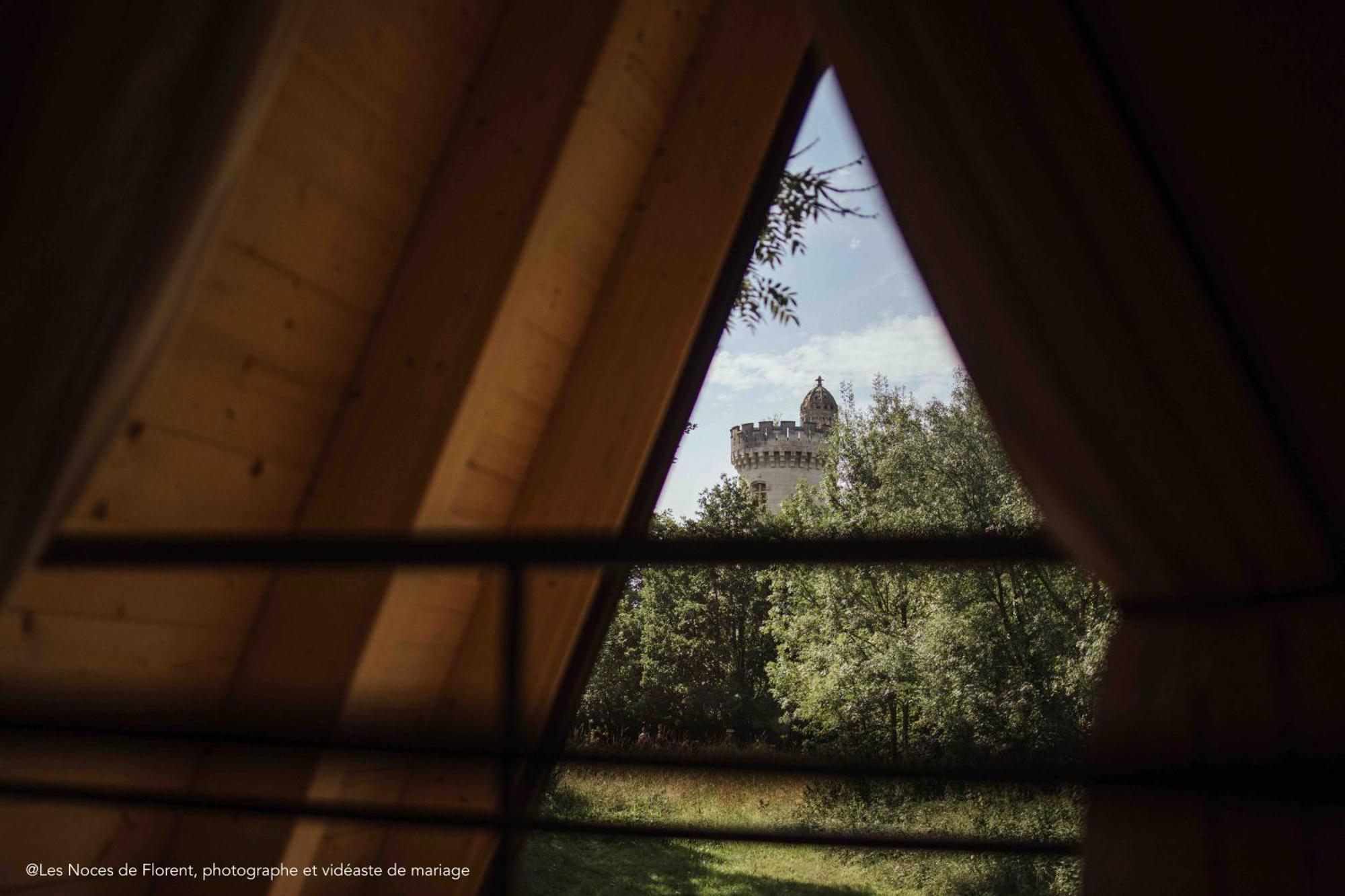 Les-Trois-Moutiers Ecolodges De Reve Dans Un Chateau De Conte De Fees מראה חיצוני תמונה