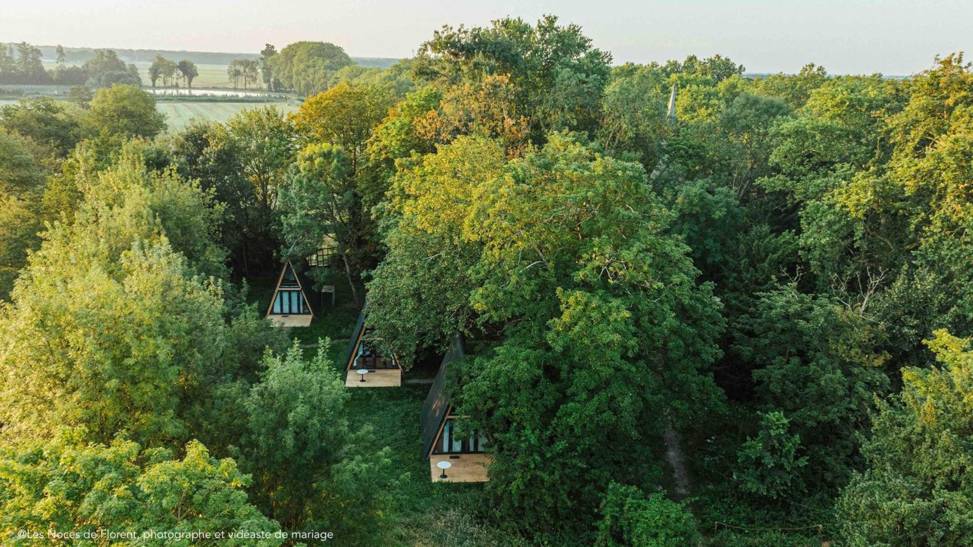 Les-Trois-Moutiers Ecolodges De Reve Dans Un Chateau De Conte De Fees מראה חיצוני תמונה